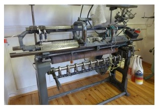 Straight Bar Knitting Machine